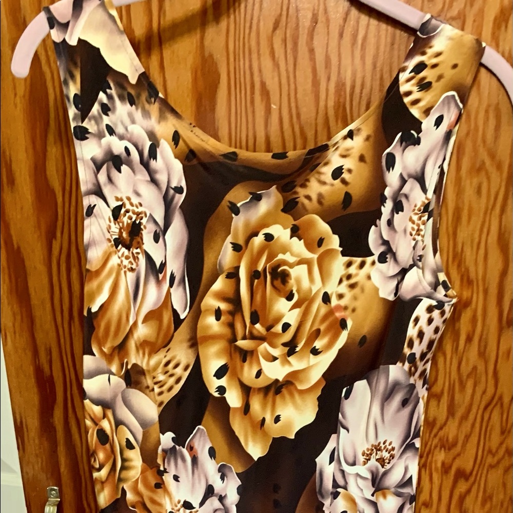 Sleeveless dress
